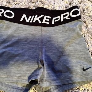 Nike pro
